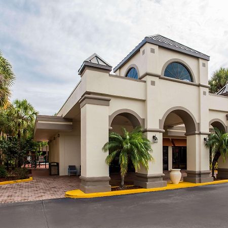 Days Inn & Suites By Wyndham Orlando Airport Exterior foto