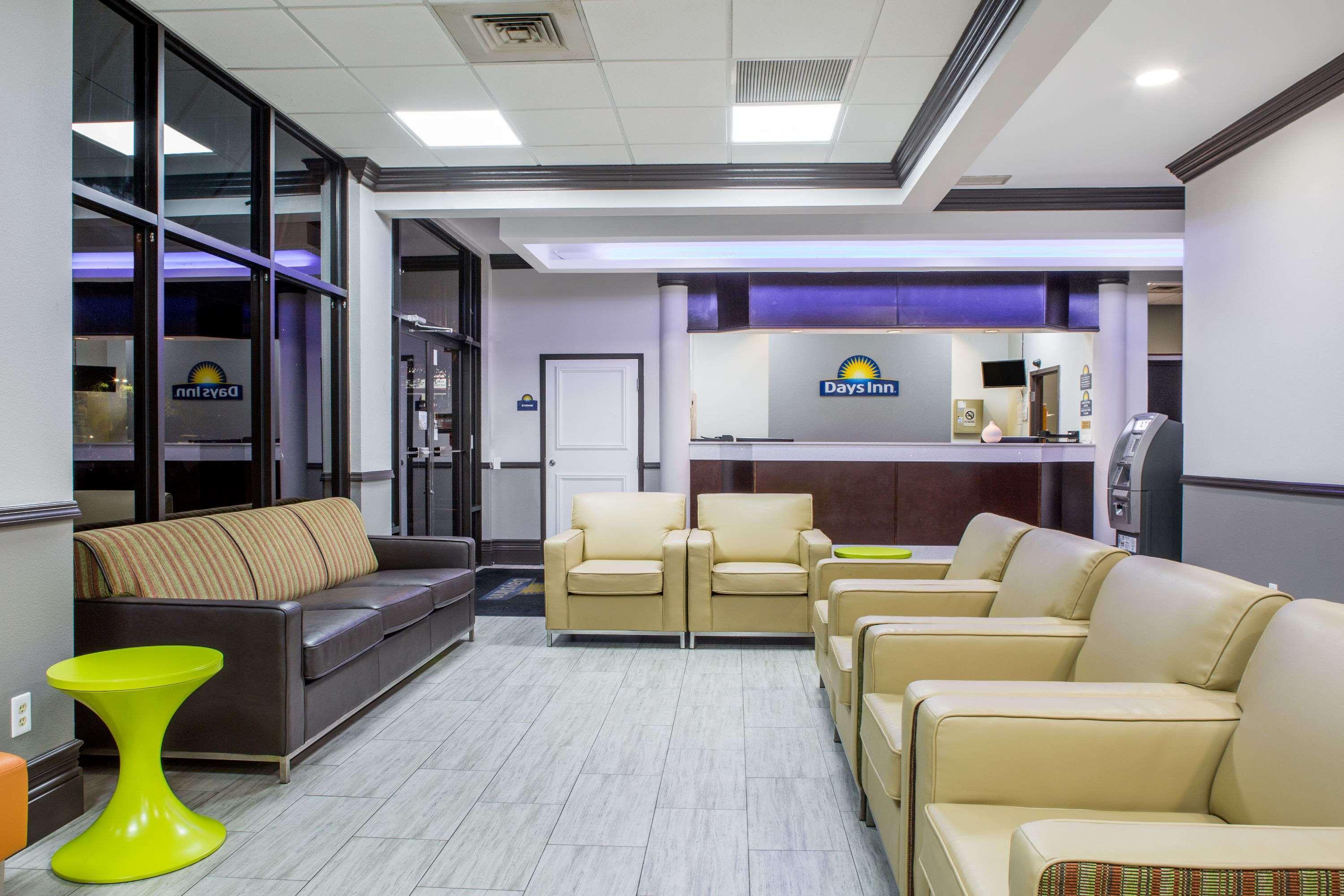 Days Inn & Suites By Wyndham Orlando Airport Exterior foto